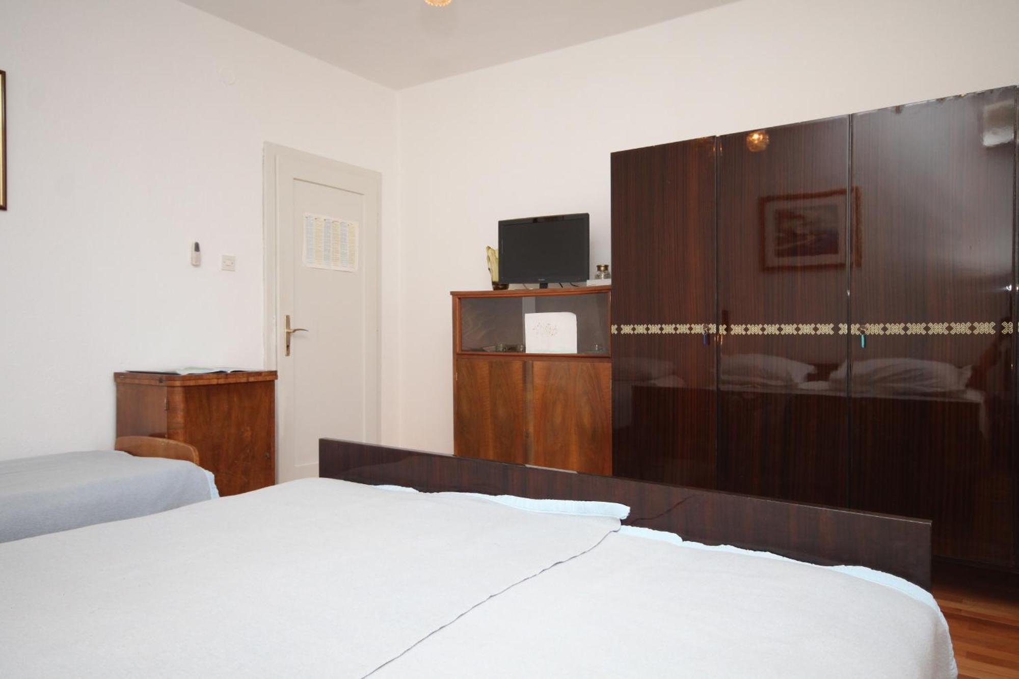 Apartments And Rooms With Parking Space Tucepi, Makarska - 6901 Room photo