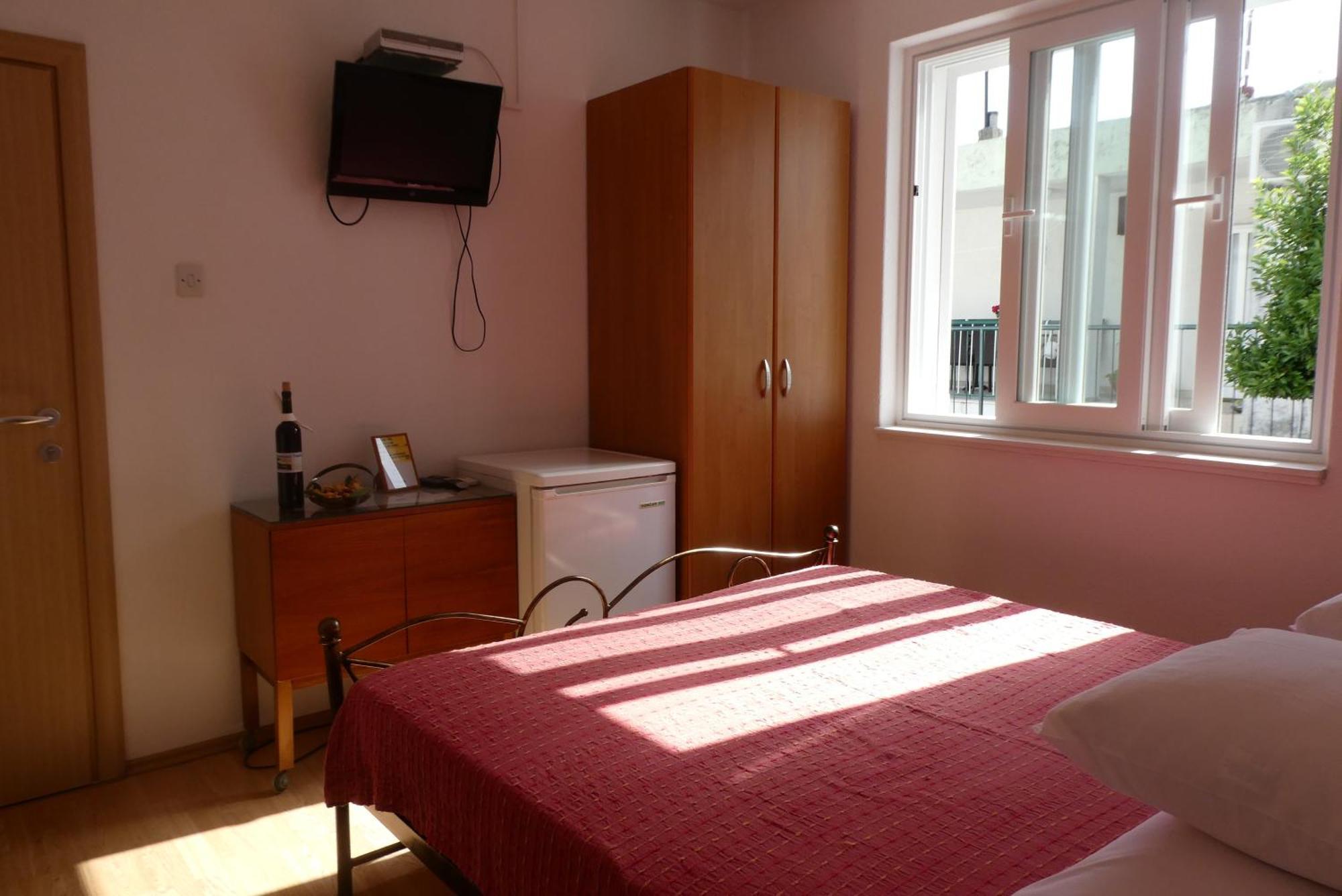 Apartments And Rooms With Parking Space Tucepi, Makarska - 6901 Room photo