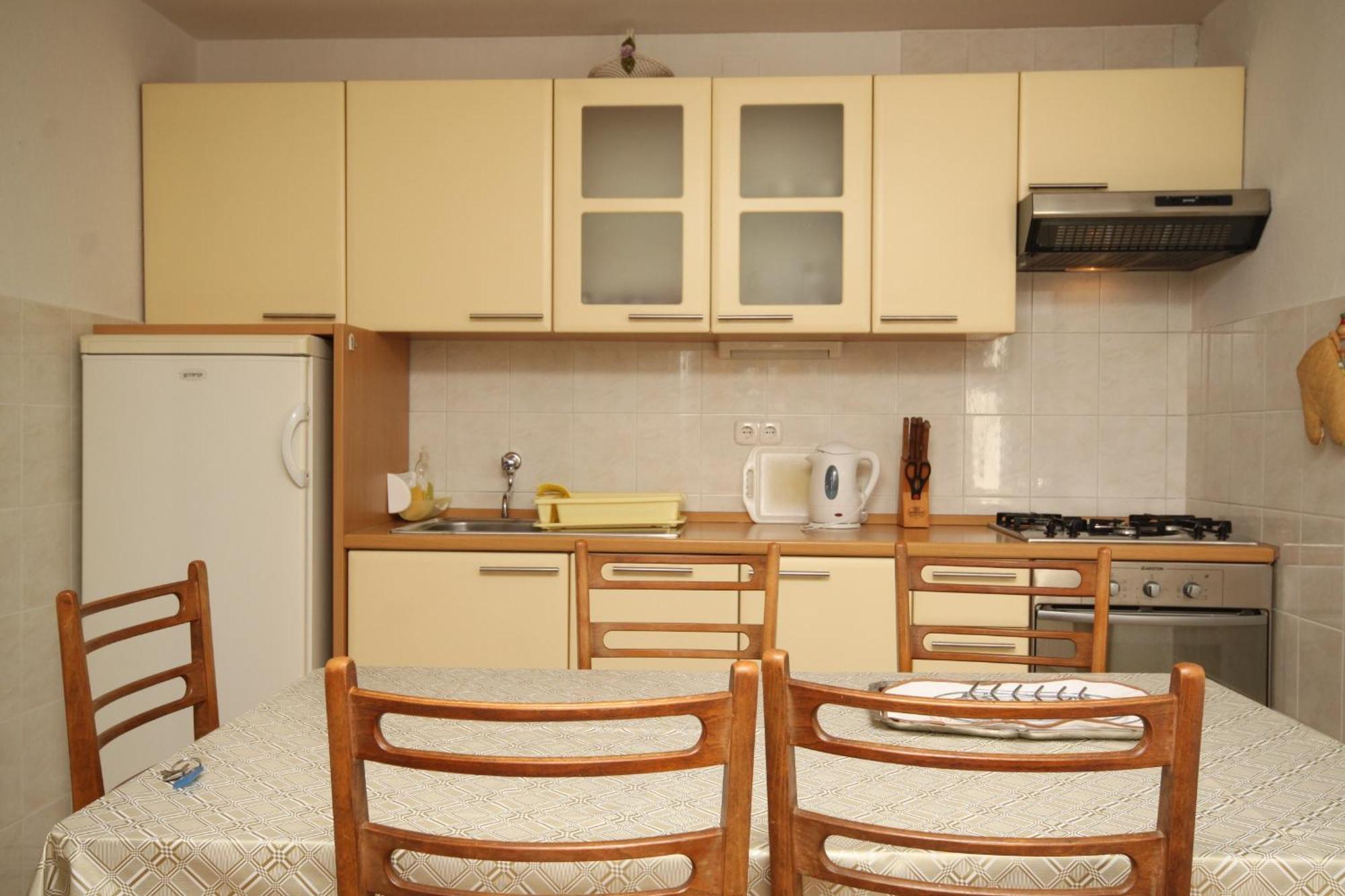 Apartments And Rooms With Parking Space Tucepi, Makarska - 6901 Room photo